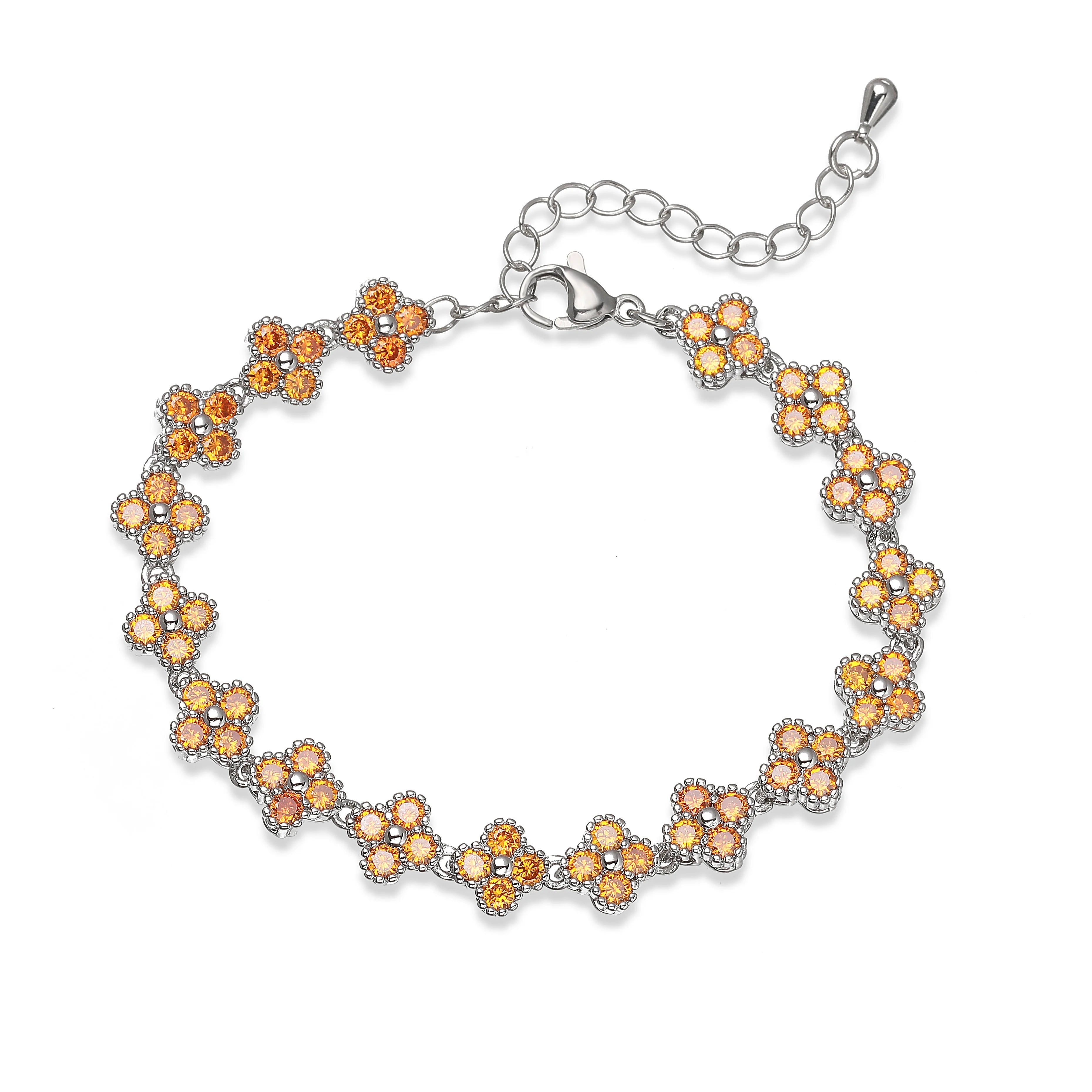 Bracelet fin Ambre & Lune, finition argenté, fleurs en strass CZ orange — bijou ajustable minimaliste pour femme